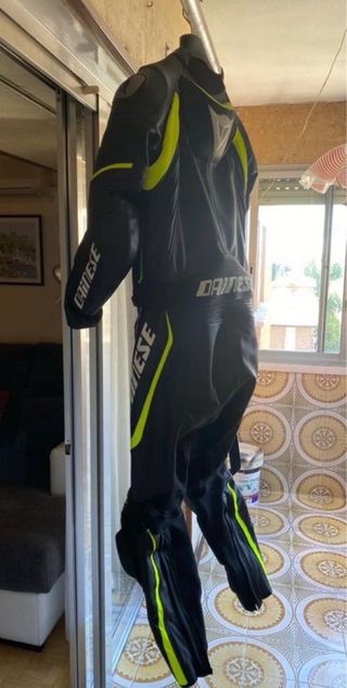 Mono Dainese Avro Piel Negro/Amarillo