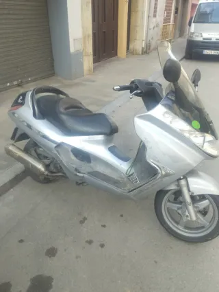 Piaggio X8 Plata