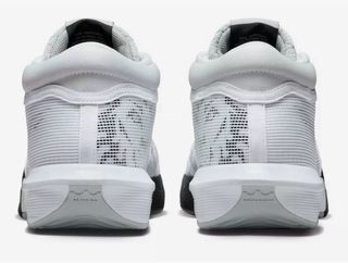 Zapatillas Baloncesto Nike Lebron Talla 43.