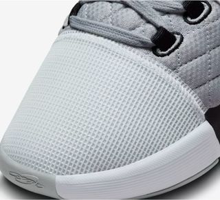 Zapatillas Baloncesto Nike Lebron Talla 43.