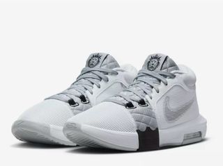 Zapatillas Baloncesto Nike Lebron Talla 43.