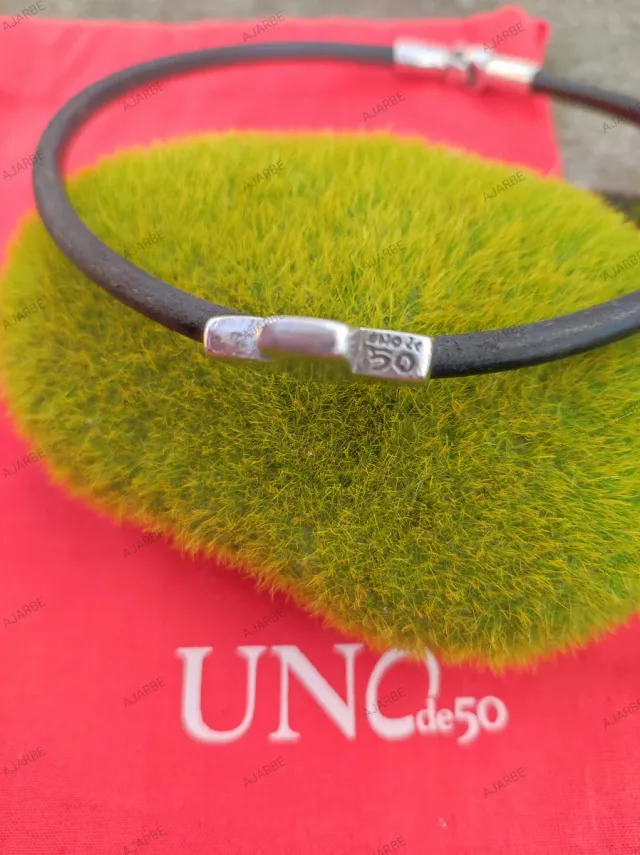 Collar Uno de 50