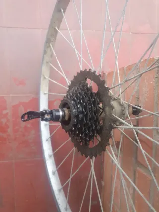 Llanta Trasera Bicicleta 26 con Piñonera