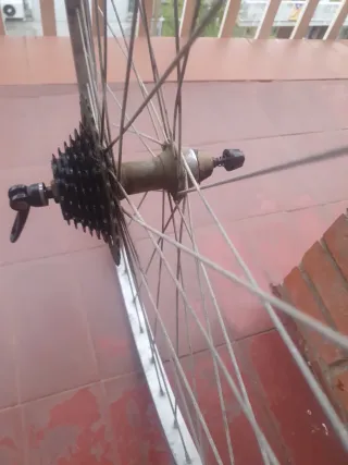 Llanta Trasera Bicicleta 26 con Piñonera