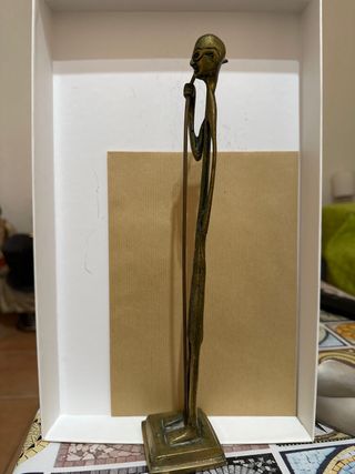 Figura de bronce estilo Gandhi