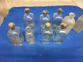 Bottiglie di vetro antiche