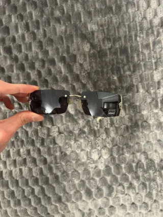 Occhiali da sole Versace neri e bianchi