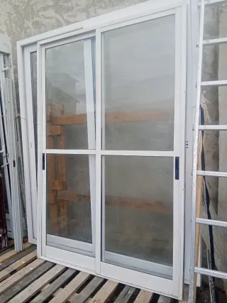 Balconera aluminio corredera