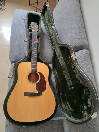 Guitarra Acústica Martin D18 (2022)