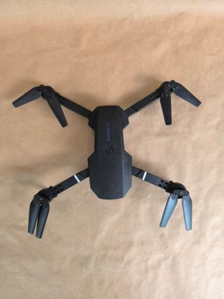 Dron plegable E88 NOVA con cámara — Nuevo