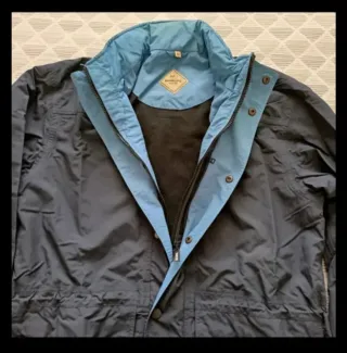 Parka Boomerang Negra y Azul