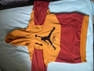 Sudadera Jordan Roja y amarilla