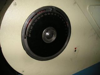 Plegadora de delantal motorizada TOS PIESOK