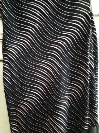 Abito lungo nero con sfumature brillantinate