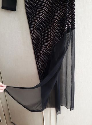 Abito lungo nero con sfumature brillantinate