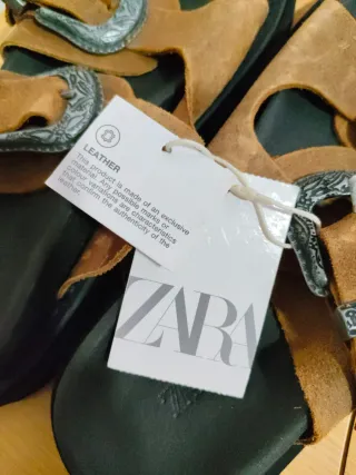 Sandalias Zara niño marrón y plata