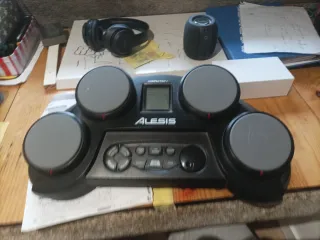 Batería electrónica Alesis Compact