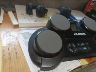 Batería electrónica Alesis Compact