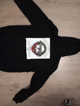 Sudaderas con mp5 pelicula jungla de cristal