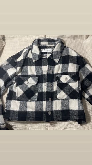 Chaqueta de cuadros talla XS Zara