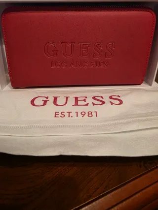 Billetera Guess Roja