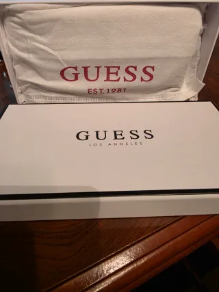 Billetera Guess Roja