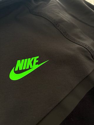 Chaqueta Nike Tech Fleece Cortavientos Talla S