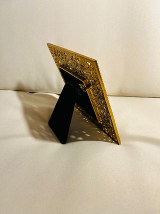 Cornice portafoto con pietre colorate