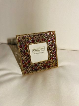 Cornice portafoto con pietre colorate