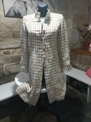 Abrigo Chanel Beige y Rosa