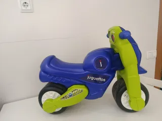 Moto infantil Juguetitos con claxon