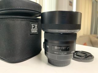 Lente Sigma Art 30mm f/1.4 DC Ø62 Canon