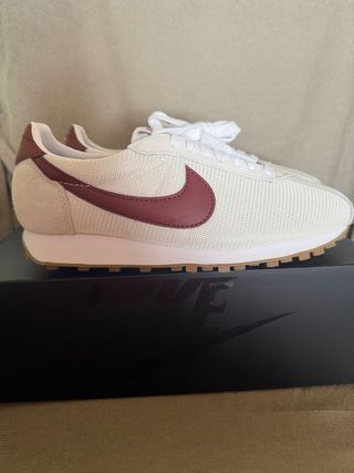 Nike LD-1000 beige y granates Talla 40.5