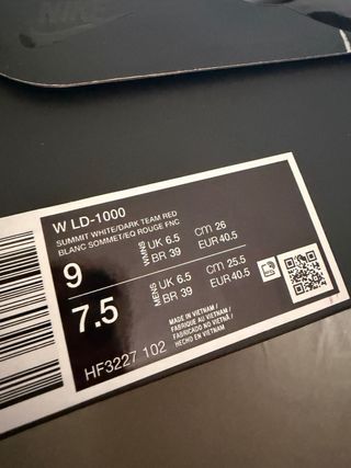 Nike LD-1000 beige y granates Talla 40.5