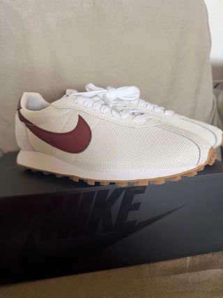 Nike LD-1000 beige y granates Talla 40.5