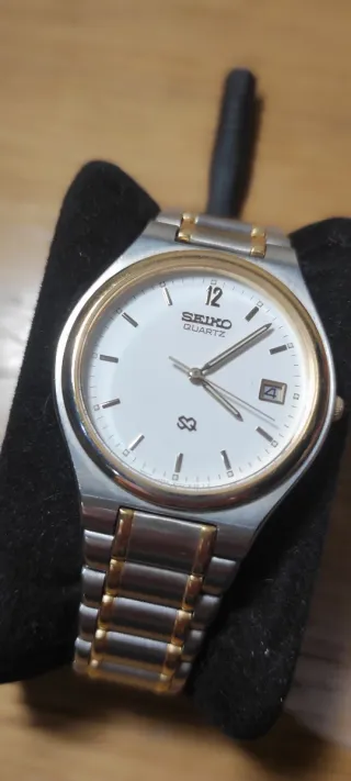 Seiko Quartz Bicolor 5Y22-8060