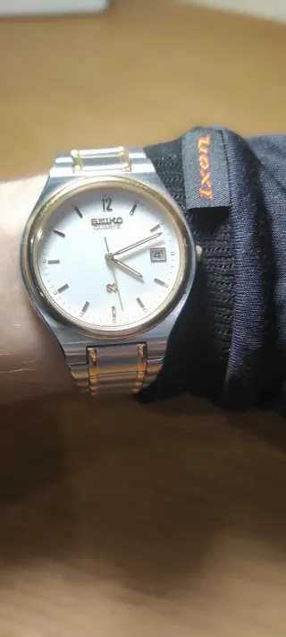 Seiko Quartz Bicolor 5Y22-8060