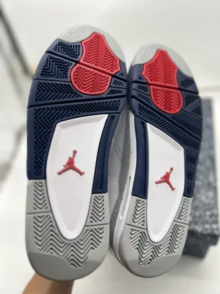 Jordan 4 Retro Midnight Navy Talla 40