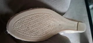 Alpargatas cuña doradas 5 cm