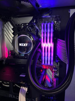 2x G.Skill Trident Z RGB DDR4 16GB 3200MHz