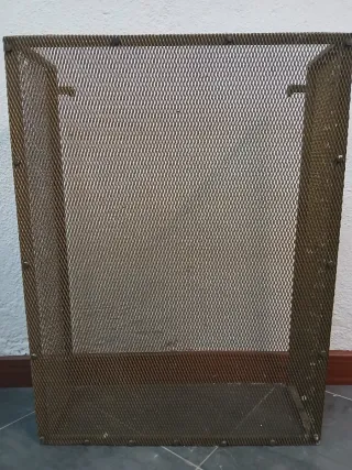 Dos Cubre radiadores vintage metal dorado