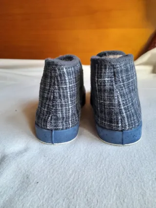 Zapatllas Pantuflas lana SAULI gris