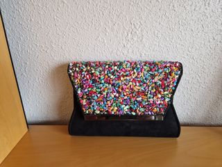 Bolso de fiesta negro con pedrería