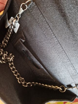 Bolso de fiesta negro con pedrería