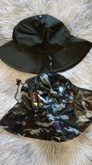 2 Cappelli da pioggia