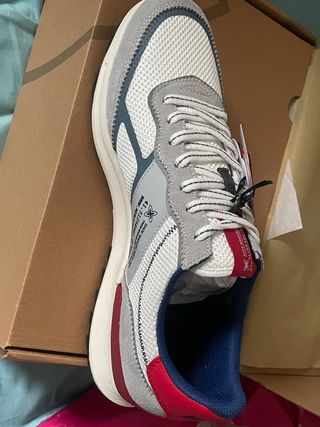 Zapatillas Munich grises y blancas sin estrenar