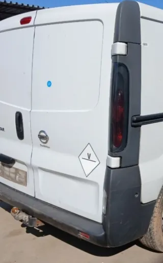 Puerta Trasera Derecha Nissan Primastar