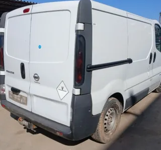 Puerta Trasera Derecha Nissan Primastar