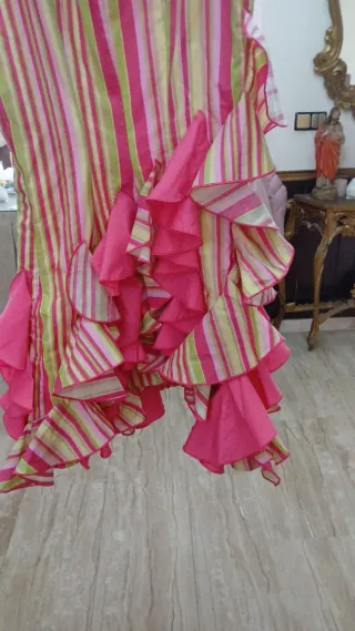 Falda rociera de volantes