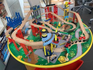 Mesa de Tren de Madera para Niños
